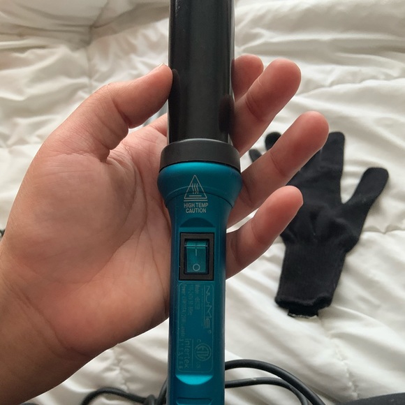 1 Flat Iron + 2 Curling Wands - Picture 3 of 5